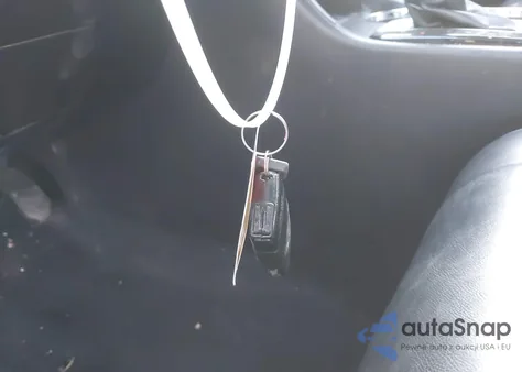 2019 Toyota Highlander Xle z USA, uszkodzony, nr VIN 5TDJZRFHXKS594477